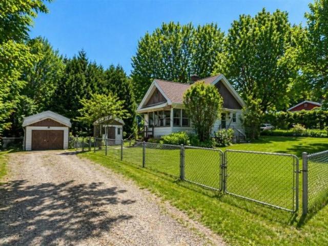 816 Rue De La Station, Prévost, QC, J0R 1T0 house for sale | Listing ID 20589 | Royal LePage
