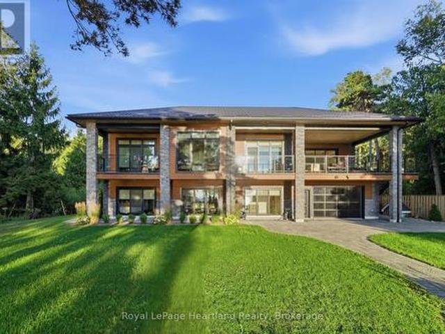 81750B Lake Avenue, Ashfield Colborne Wawanosh Colborne, ON, N7A 3Y2 Luxury House for sale | Listing ID X13687 | Royal LePage Carriage Trade Luxury Properties
