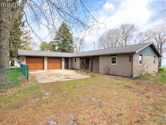 8171 Lakeshore Road