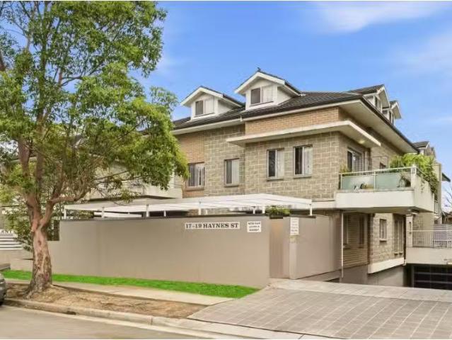 8/17 19 Haynes Street, Penrith Apartment for rent Listed by R.