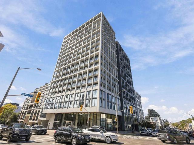 817 2020 Bathurst Street in Toronto: Humewood Cedarvale Condo Apartment for lease Toronto C03: MLS®# C13786414