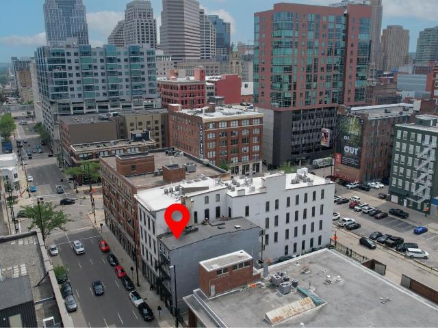 817 Broadway Street