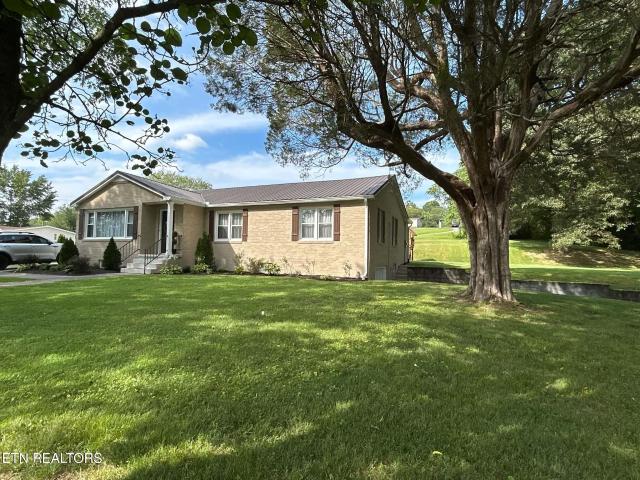 817 Lawnville Rd