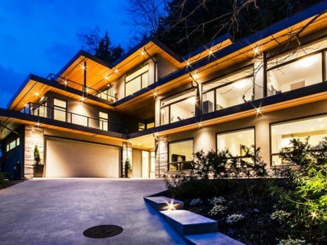 817 Younette Drive, West Vancouver, BC, V7T 1T1 house for sale | Listing ID R3110 | Royal LePage
