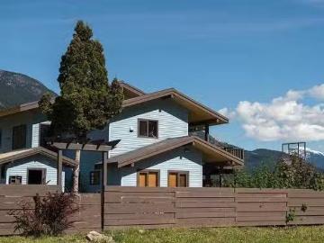 8184 Pemberton Meadows Road, Pemberton, BC, V0N 2L2 house fo.