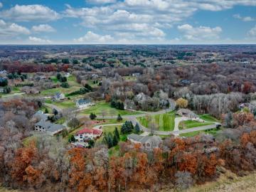 8186 Ideal Ct, Forest Lake, MN