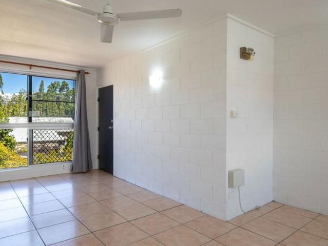 8/18 Armstrong St, Hermit Park