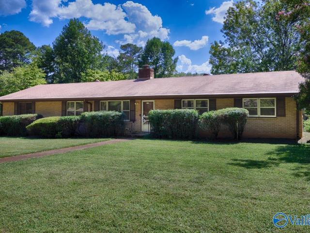 818 Dellwood Road SE
