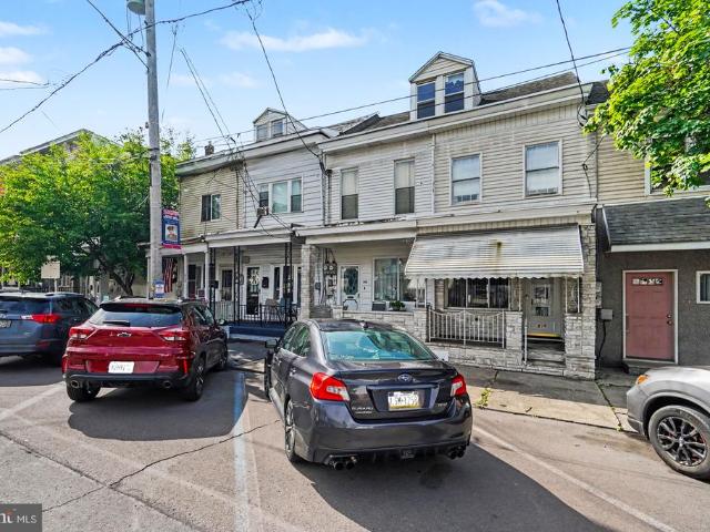 818 E Centre Street