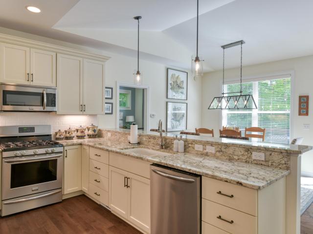 818 N Bay Cliff Drive # Lot: 4
