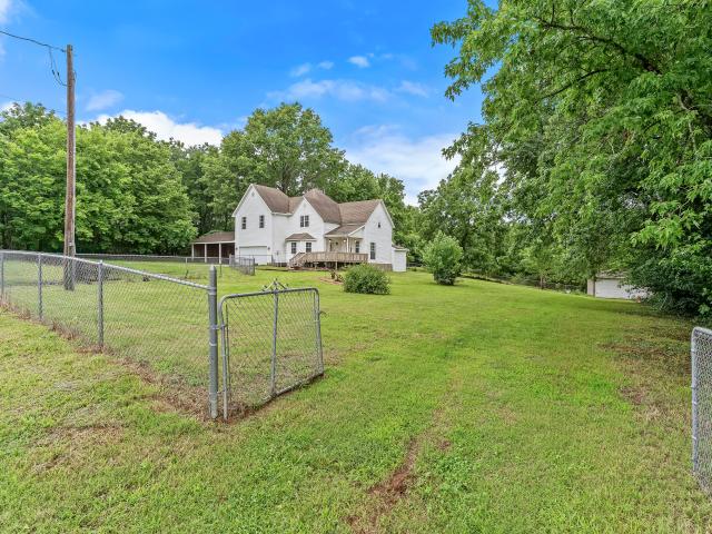 8199 W Farm Road 76