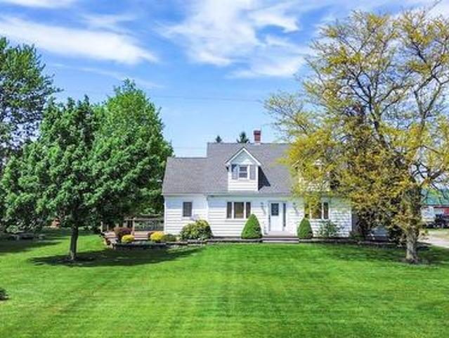 8192 Petrolia Line, Brooke Alvinston, ON, N0N 1A0 house for sale | Listing ID 26018 | Royal LePage