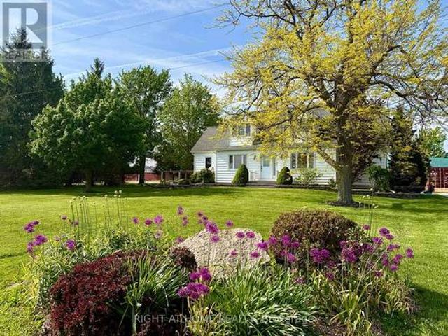8192 Petrolia Line, Brooke Alvinston, ON, N0N 1A0 house for sale | Listing ID X13631 | Royal LePage