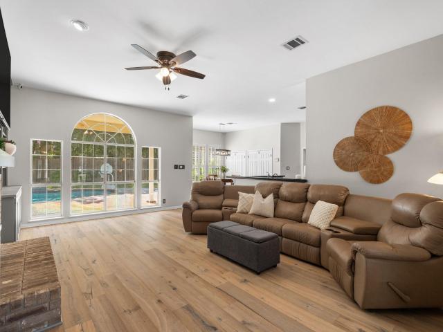 819 Blue Spring Cir