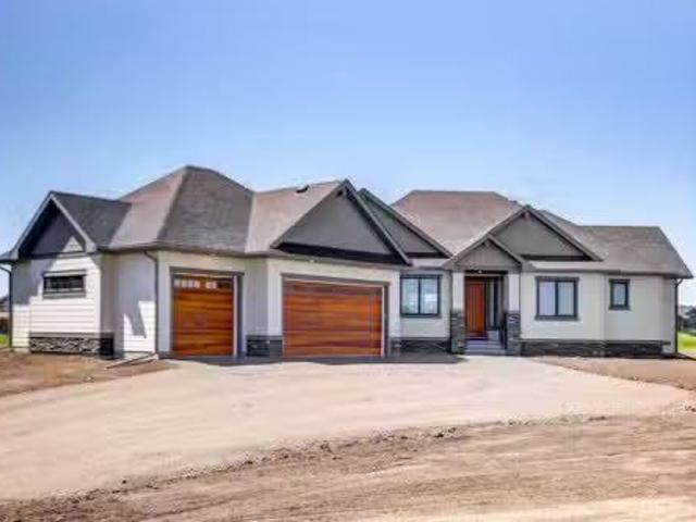 819 Green Haven Close, Okotoks, AB, T1S 0R3 house for sale.