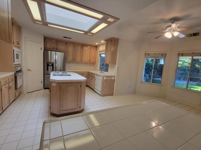 819 E Woodhaven Ln, Fresno, CA 93720 | MLS #646502
