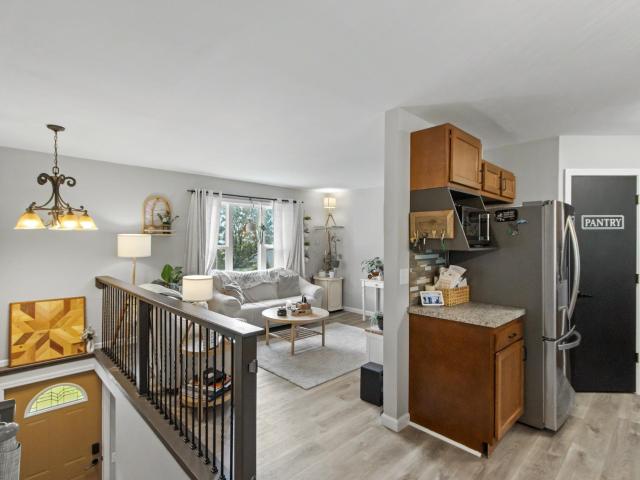 819 E Edgewater Street