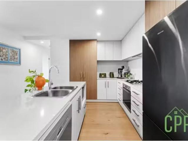 81/9 Irving St, Phillip Apartment for rent Listed by Brett Ru.