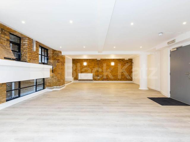 819sqft studio located within a warehouse conversion