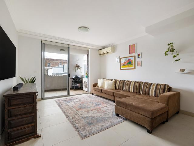 8/1 11 Canterbury Road, Canterbury, Australia