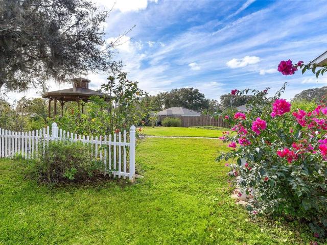 81 Twin Lake Cir, Umatilla, FL 32784 | MLS #G5105