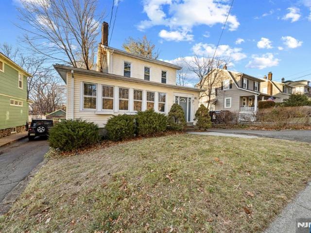 81 Vreeland Ave, Midland Park, NJ 07432 | MLS #4016