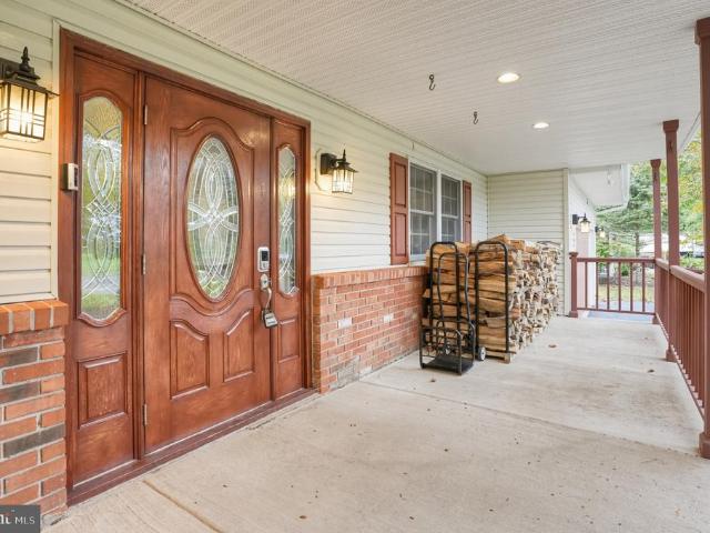 81 Blue Jay Road