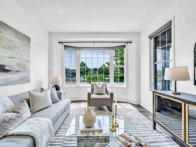 81 Bulmer Crescent, Newmarket, ON, L3X 3K1 house for sale | Listing ID N13646 | Royal LePage