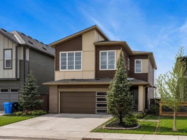81 Carringvue Manor Nw, Calgary, AB, T3P 1L7 house for sale | Listing ID A2333 | Royal LePage