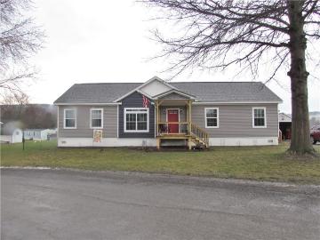 81 Cayuga Drive