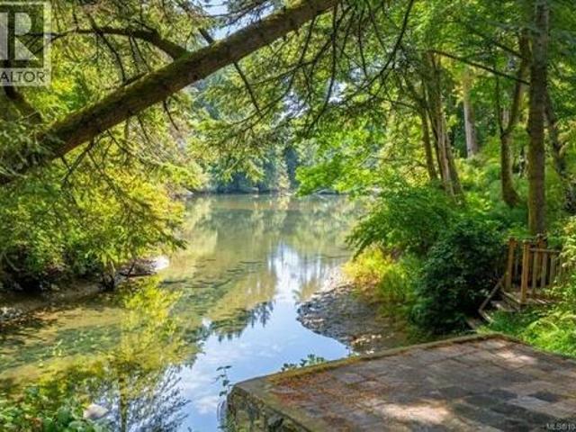 81 Chilco Ridge Pl, View Royal, BC, V9B 5Z7 house for sale | Listing ID 1044 | Royal LePage