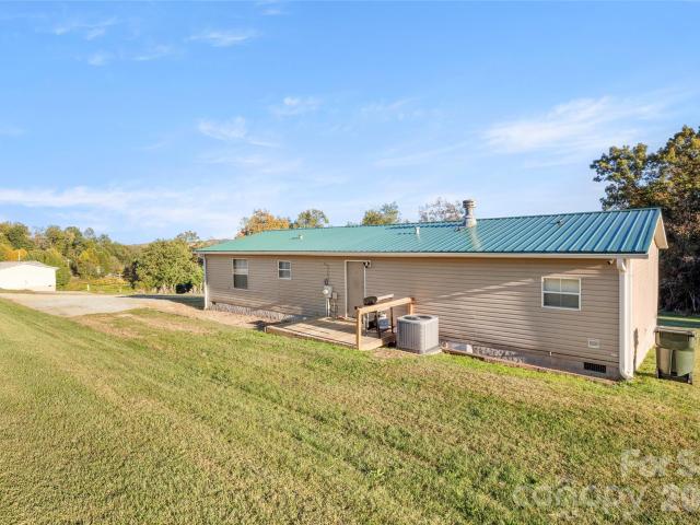 81 Dena Nix Lane
