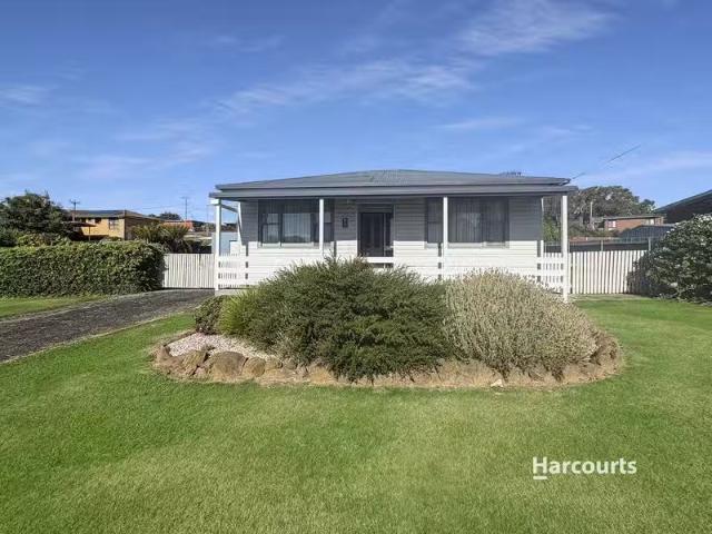 81 Deviation Road, PENGUIN, TAS 7316 House for Rent