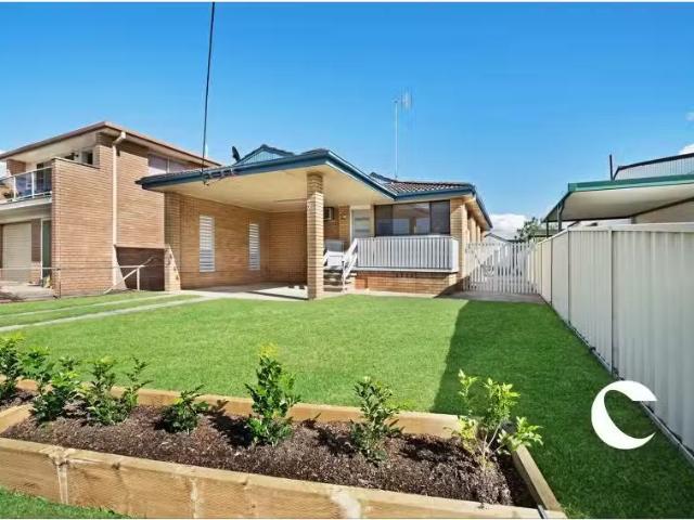 81 Evans Street, Belmont House for rent Listed by Emily Farro.