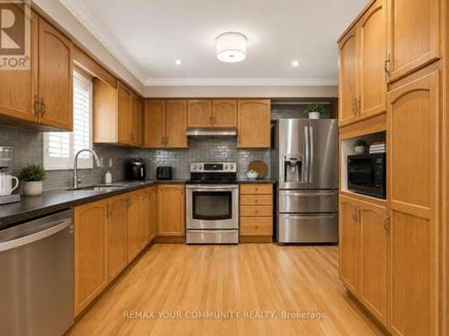 81 Garden Street, Whitby, ON, L1N 9E7 house for sale | Listing ID E13652 | Royal LePage