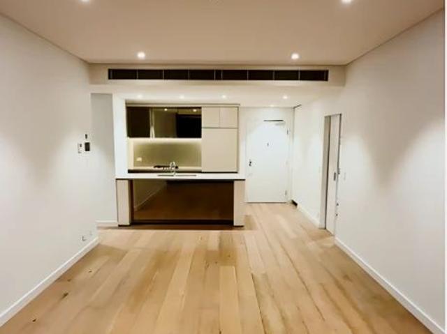 81 Harbour St, Sydney