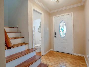 81 Kingsbridge Way