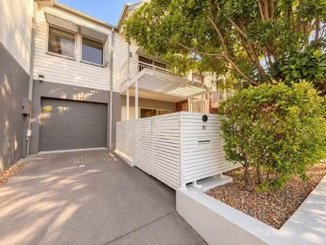 81 Lakeview Drive, CRANEBROOK House for rent Listed by Team R.