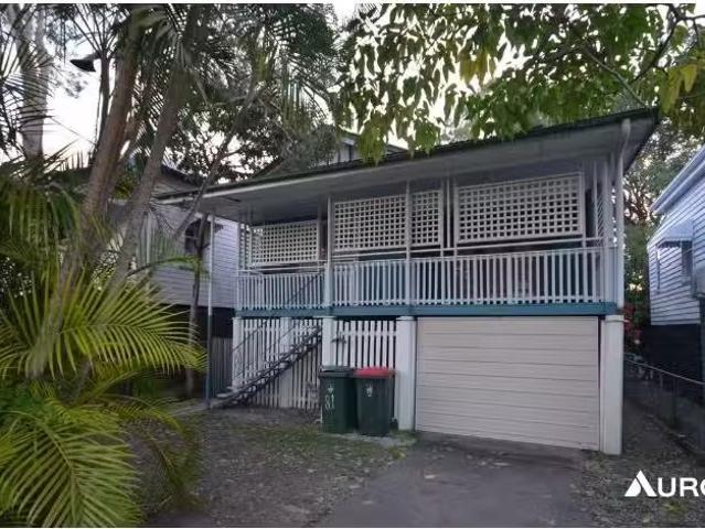 81 Longlands Street, East Brisbane House for rent Listed by S.