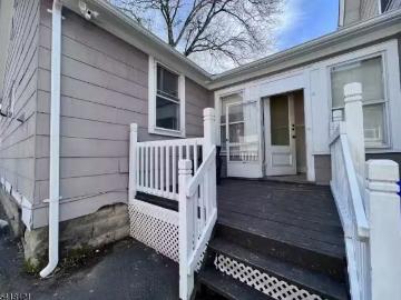 81 Monroe Pl #rear, Bloomfield, NJ 07003 MLS 4015776