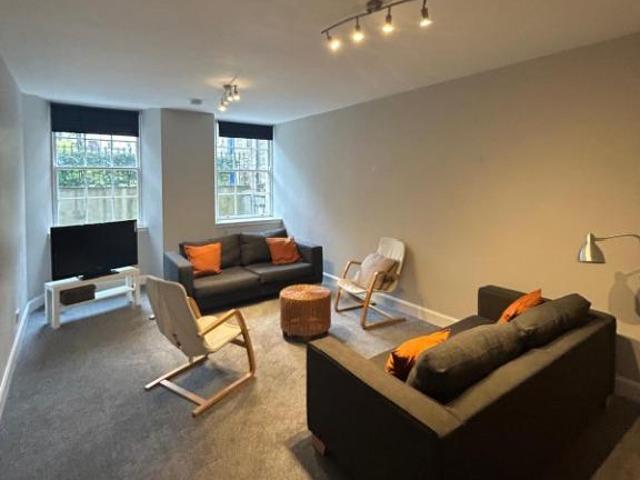 81 Newington Road, City of Edinburgh, EH9 1QW, United Kingdom | 5 bed apartment for rent #137017798 | Rentberry