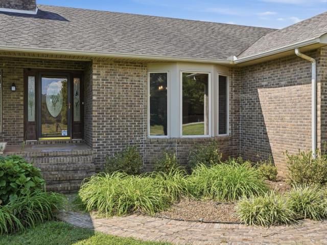 81 Oliver Ln