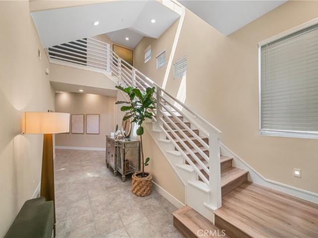 81 Pelican Ln, Irvine, CA 92618 | MLS #TR25270