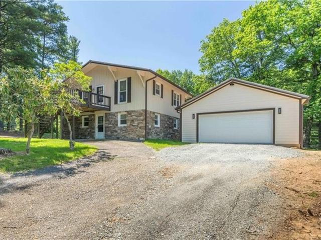 81 Pine Tree Dr, Roaring Gap, NC 28627