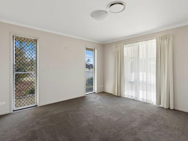 81 Pillar Street, Middle Ridge