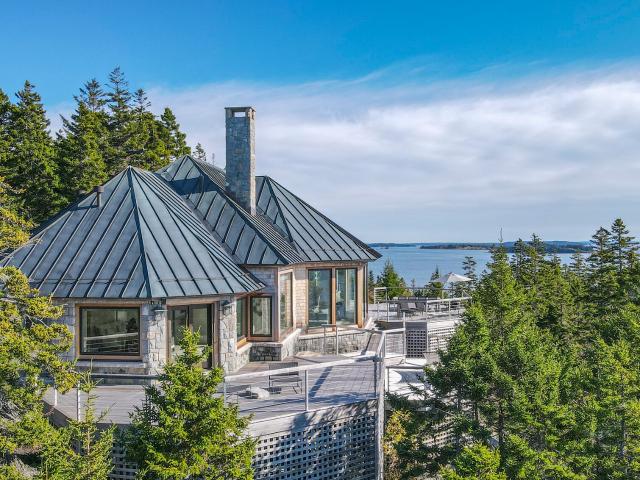 81 Point Road, Brooksville, US, ME