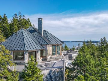 81 Point Road, Brooksville, US, ME