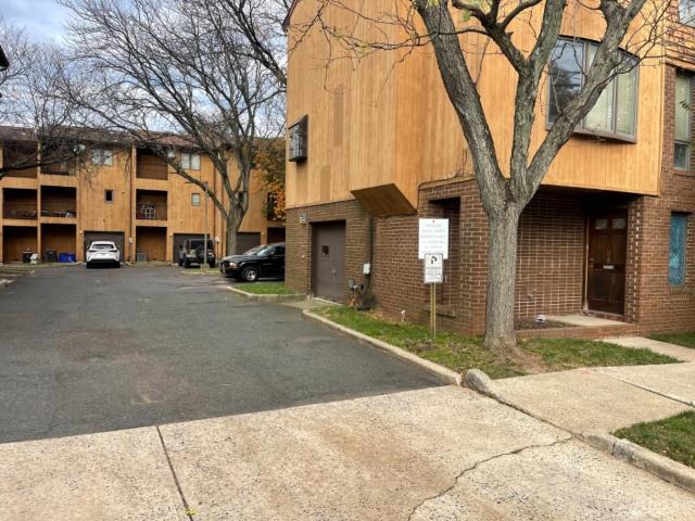 81 Redmond Street