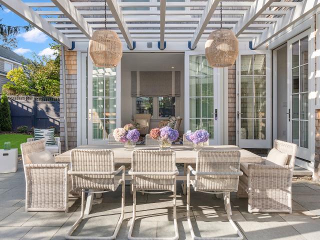81 Roseneath Avenue, Newport, US, RI