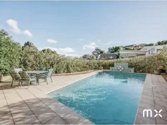 81 Shearwater Drive, Berkeley House for rent Listed by Hilary.